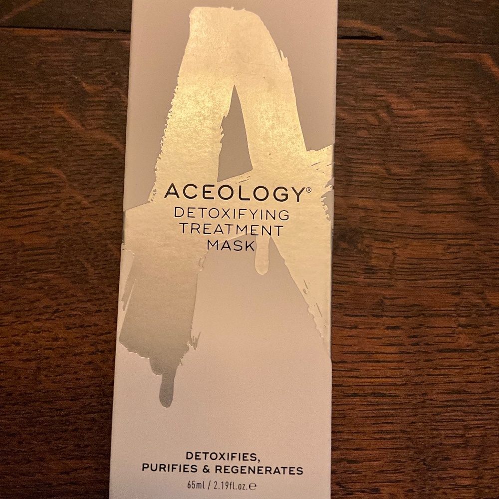 Aceology Detoxifying Treatment Mask NIB